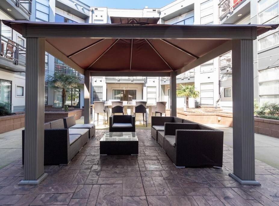 Luxury Apartment Wifi, Gym, Pool, Shops & Food! Unit 329 Charlotte Dış mekan fotoğraf