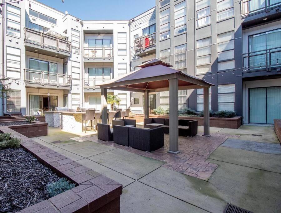 Luxury Apartment Wifi, Gym, Pool, Shops & Food! Unit 329 Charlotte Dış mekan fotoğraf