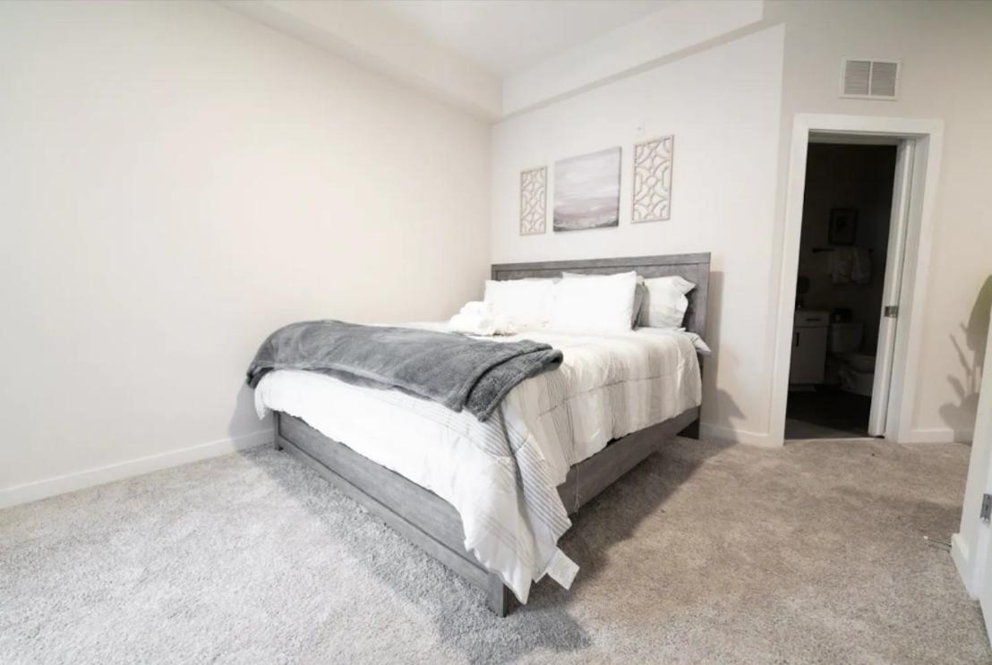 Luxury Apartment Wifi, Gym, Pool, Shops & Food! Unit 329 Charlotte Dış mekan fotoğraf
